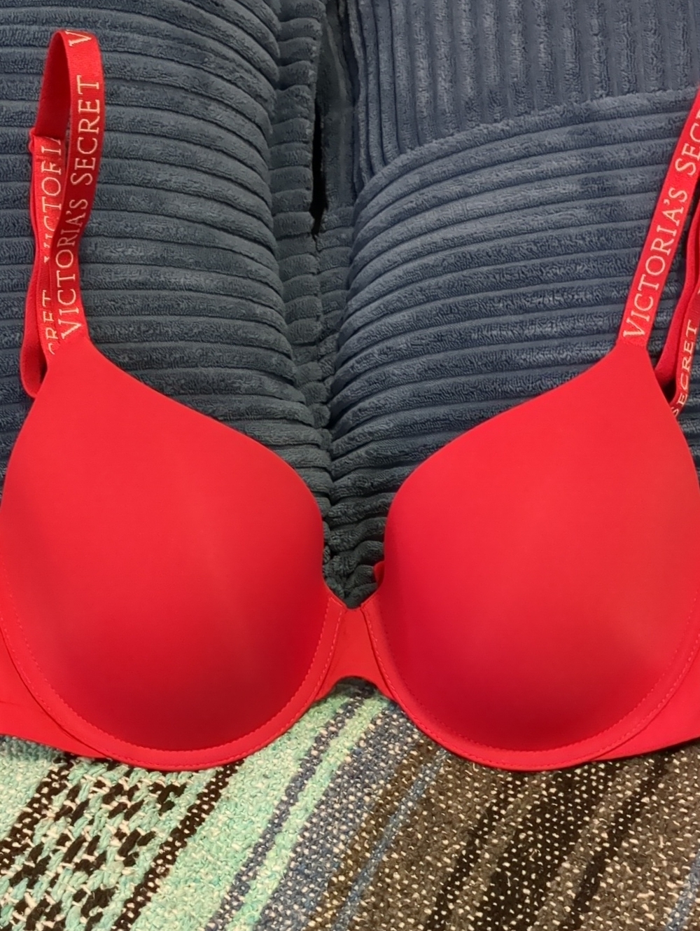Victoria's Secret Bright Red Smooth T-Shirt Bra